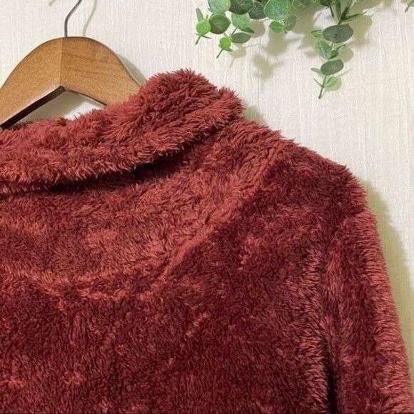 Joy Lab Shirt Womens Small Plush Burgundy Cozy Fuzzy Fleece Pullover - Picture 4 of 7